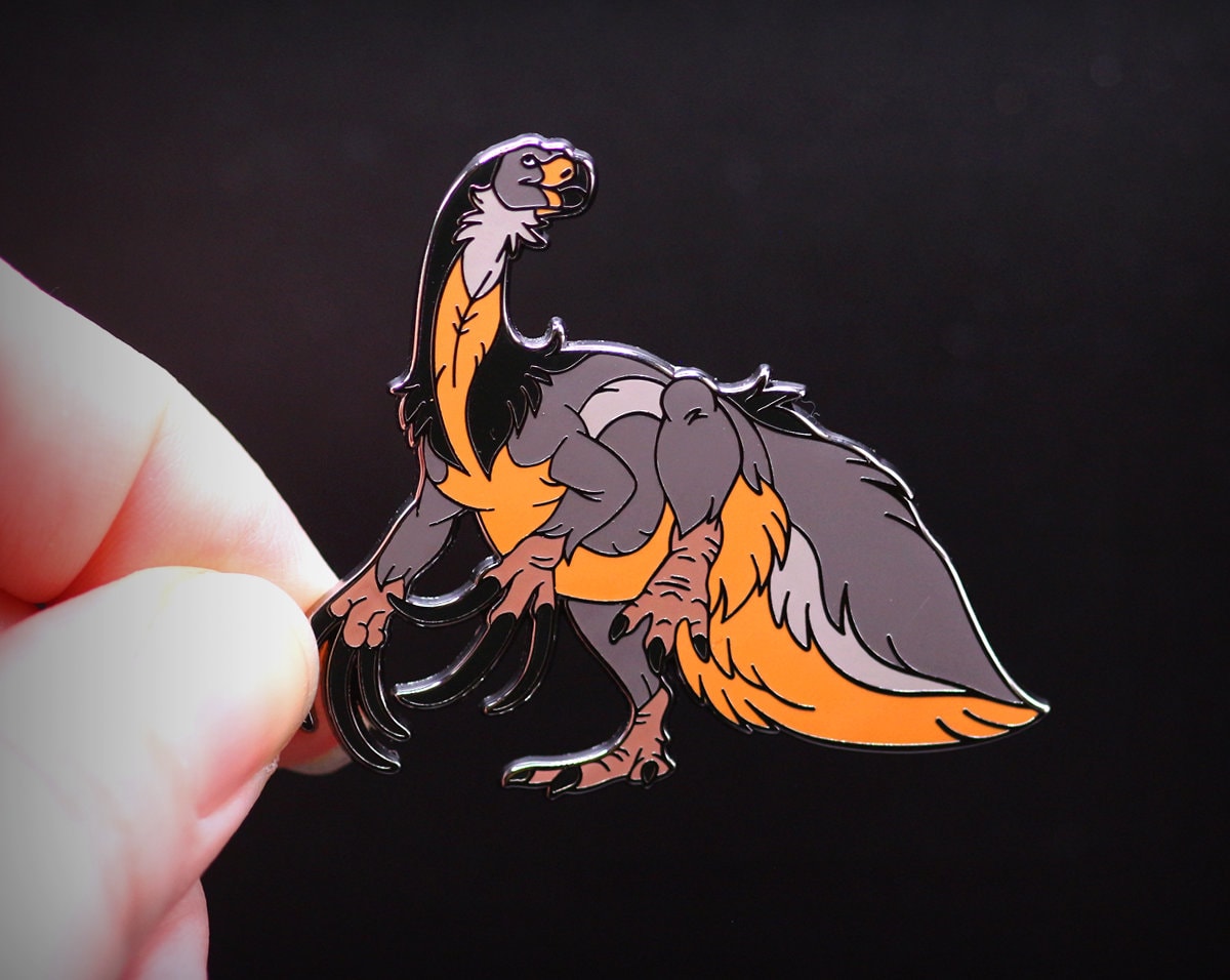 Therizinosaurus Pin