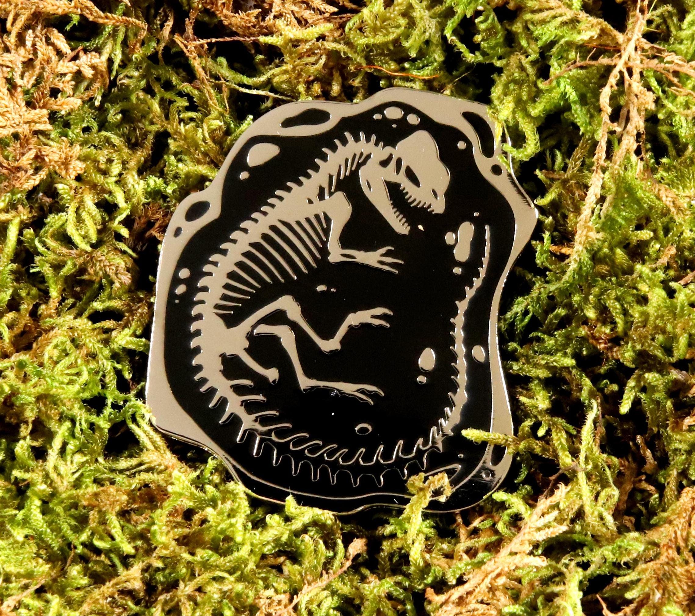 Dilophosaurus Skeleton Pin