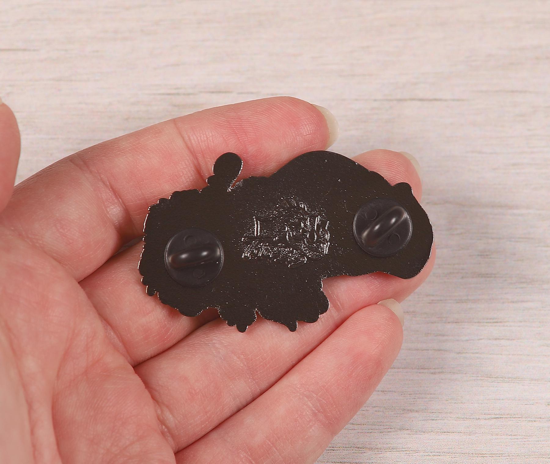 Giganotosaurus Portrait Pin