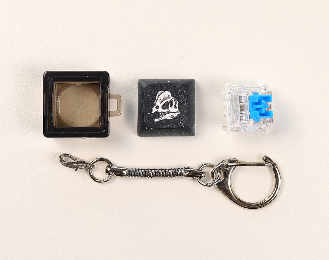 Dilophosaurus Skull Clicky Keychain